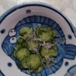 きゅうりと大葉の酢の物